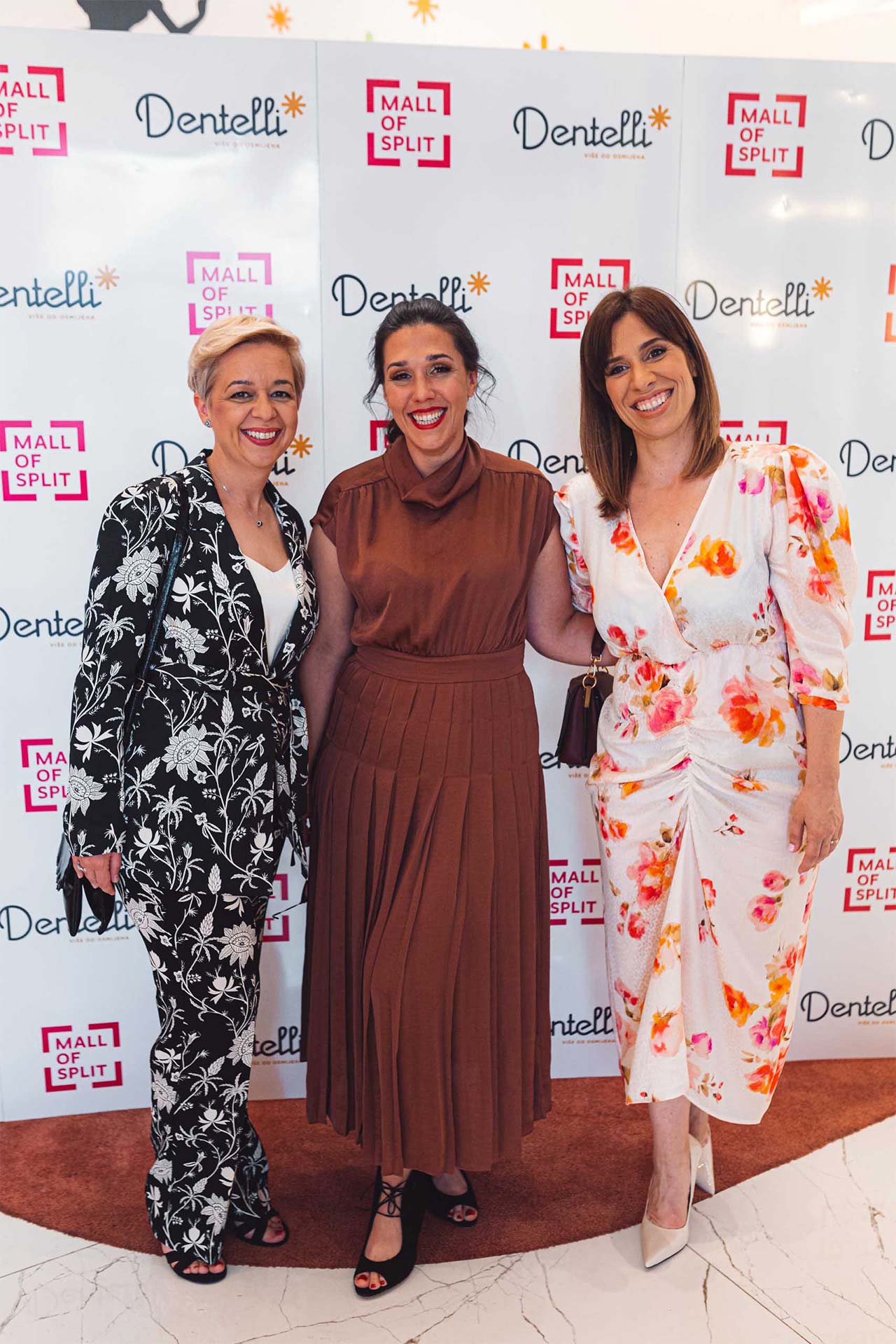 Dentelli Fashion Show - Wall of Fame (3)