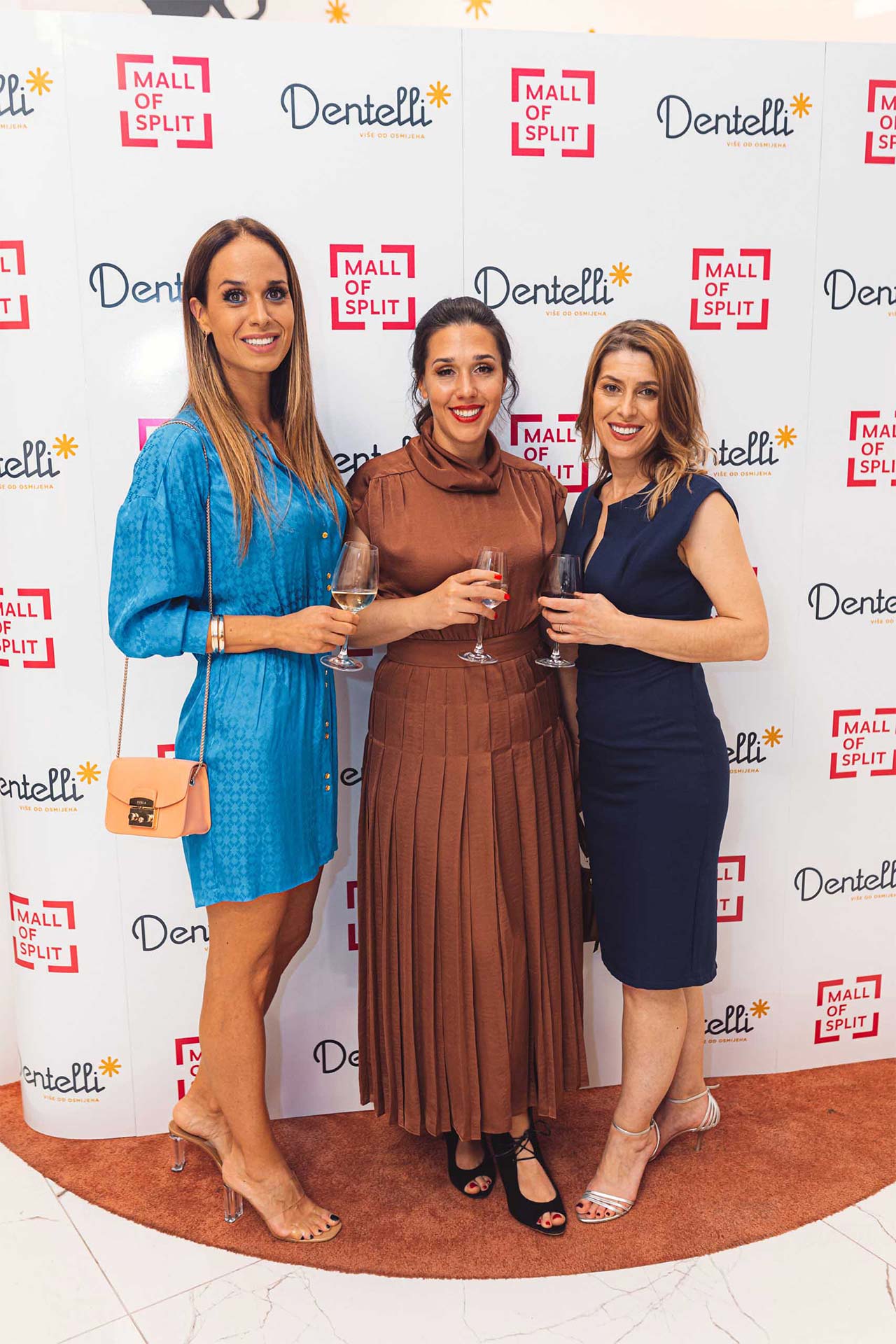 Dentelli Fashion Show - Wall of Fame (7)